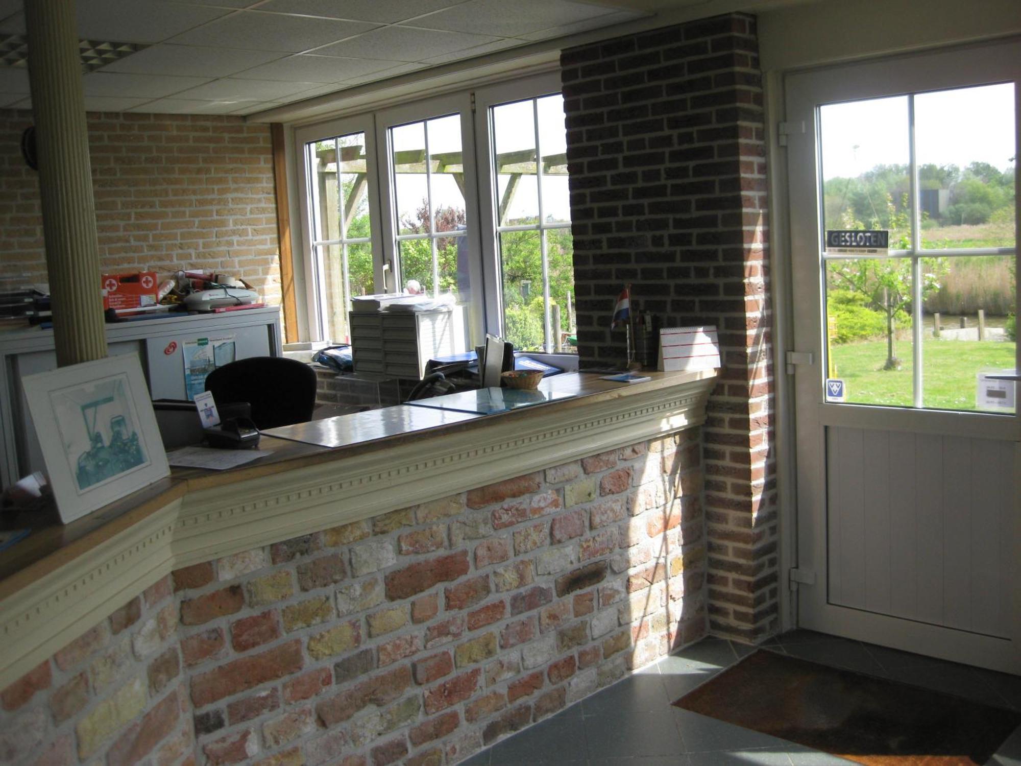 Bed & Breakfast De Zeehoeve 2*