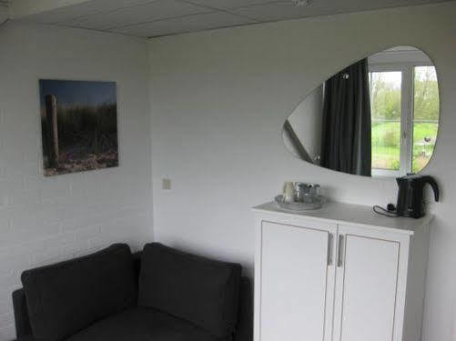 De Zeehoeve Bed & Breakfast 2*
